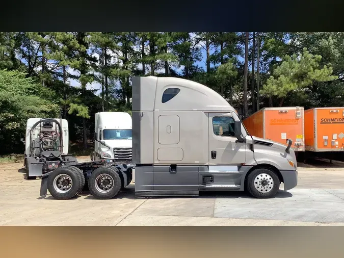 2023 Freightliner Cascadia