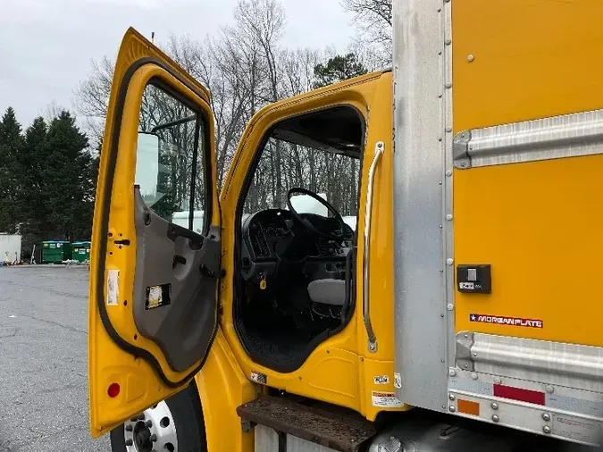 2018 Freightliner M2