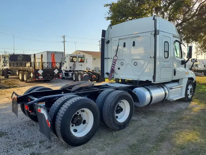 2019 FREIGHTLINER/MERCEDES CASCADIA 125