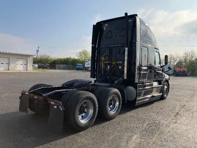 2019 Freightliner T12664ST