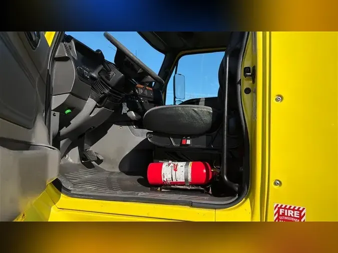 2019 INTERNATIONAL RH613