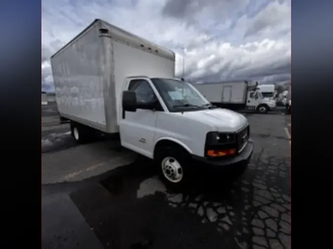 2020 GENERAL MOTORS CORP. 3500 PARCEL VAN