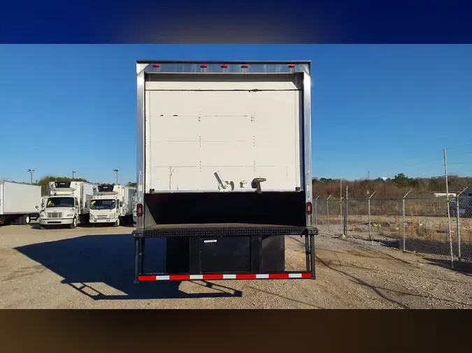2018 FREIGHTLINER/MERCEDES M2 106
