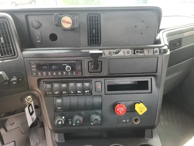 2019 NAVISTAR INTERNATIONAL LT625 DAYCAB T/A