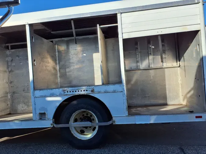 2017 FREIGHTLINER/MERCEDES M2 106