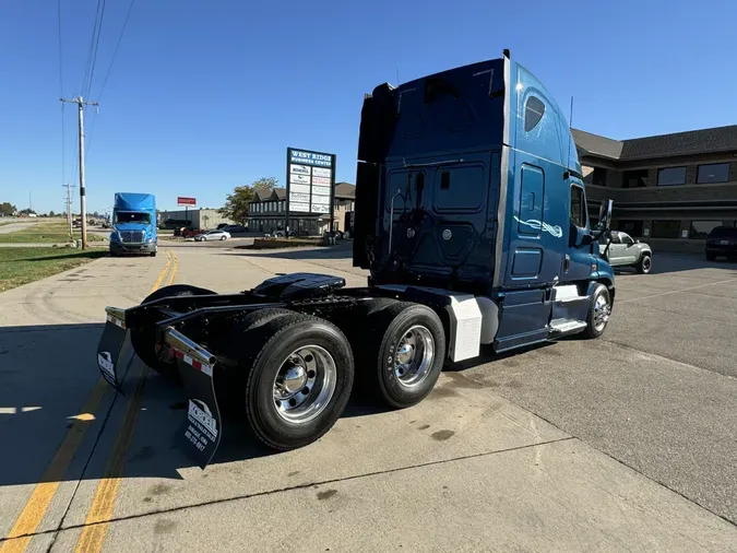 2013 FREIGHTLINER CASCADIA