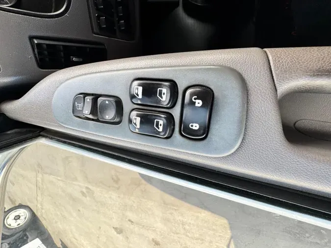 2019 Peterbilt 337
