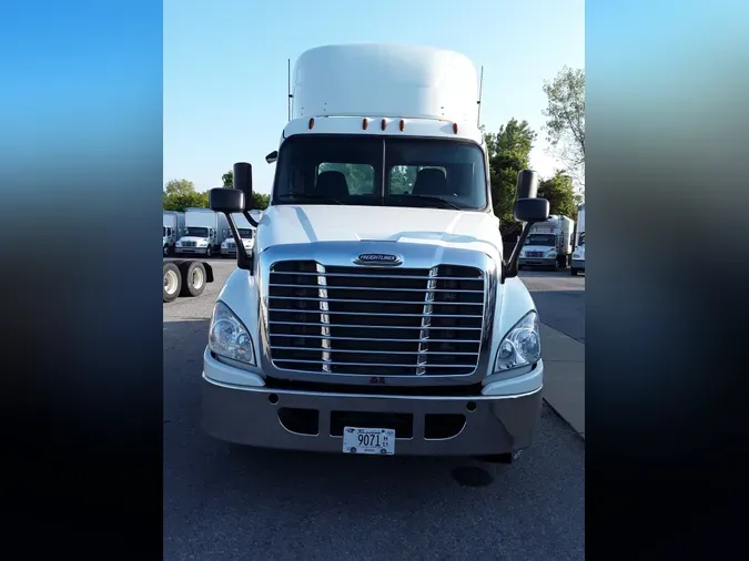 2016 FREIGHTLINER/MERCEDES CASCADIA 125