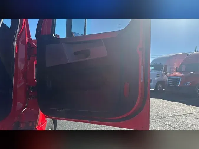 2020 FREIGHTLINER CASCADEVO1