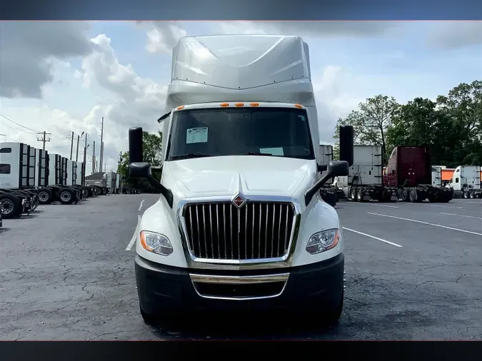 2022 INT LT625 6x4