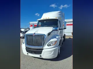 2019 NAVISTAR INTERNATIONAL LT625 SLPR CAB