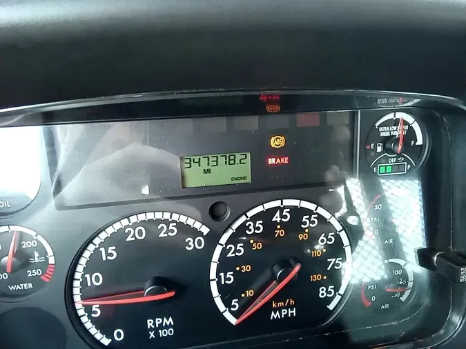 2015 Freightliner M2