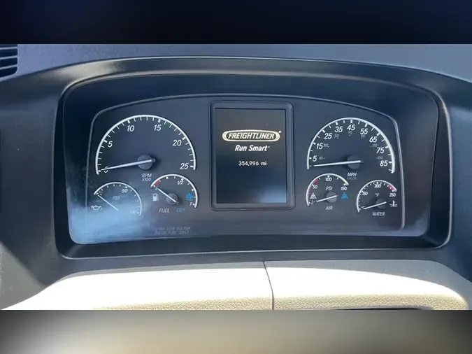 2019 FREIGHTLINER CA126