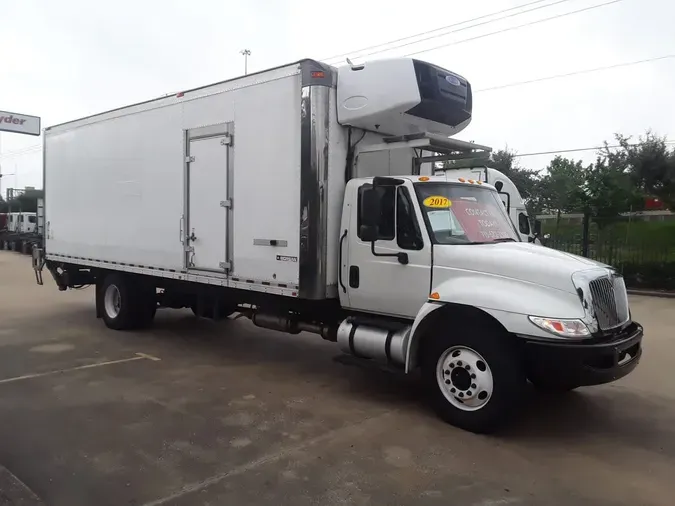 2017 NAVISTAR INTERNATIONAL 4300