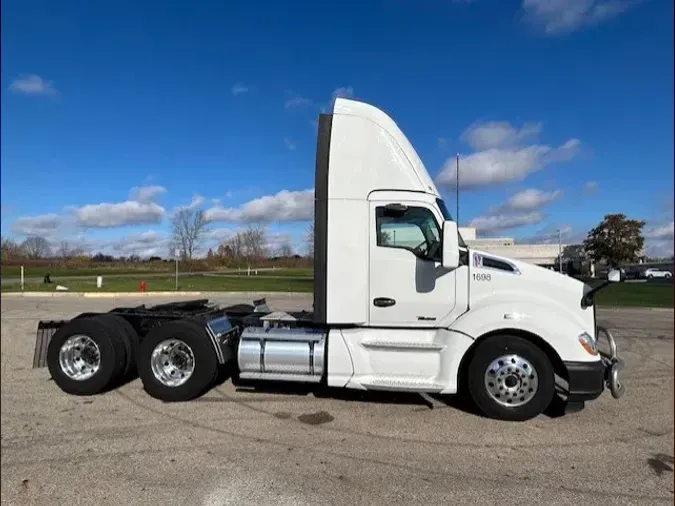 2022 Kenworth T680