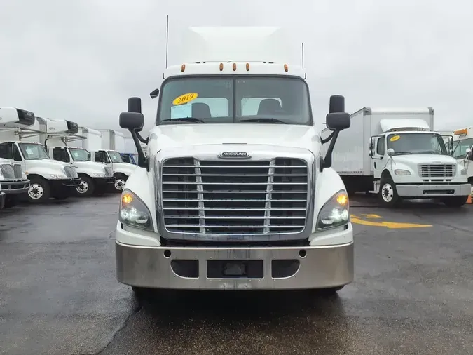 2019 FREIGHTLINER CASCADIA 125