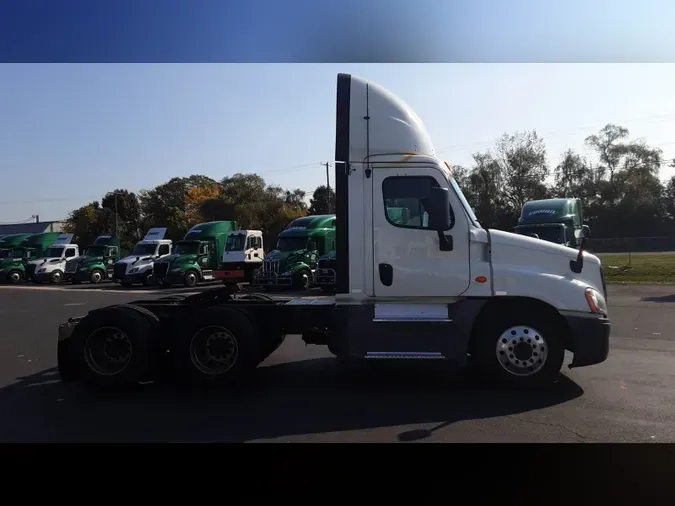 2019 Freightliner Cascadia 125