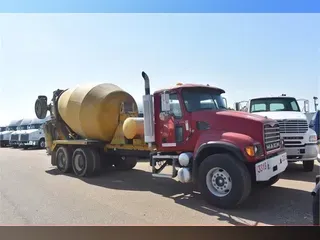 2006 MACK GRANITE CV513
