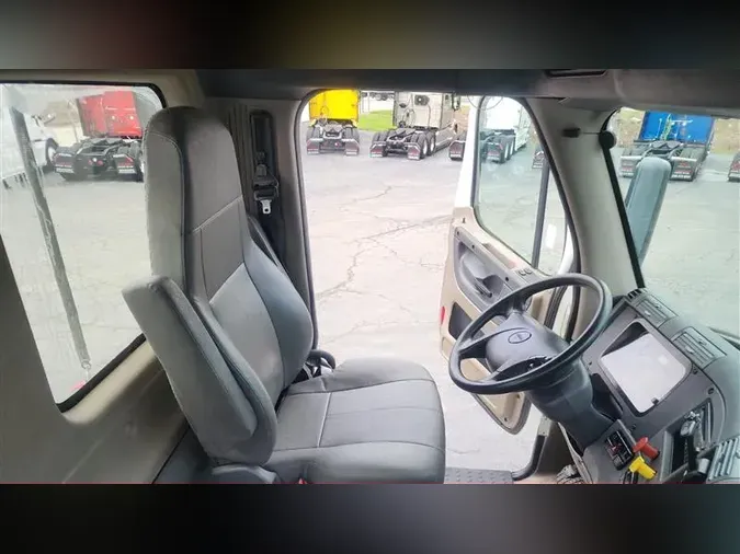 2016 FREIGHTLINER CASCADIA