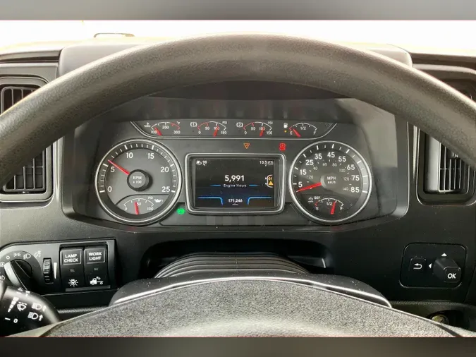 2022 INT LT625 6x4