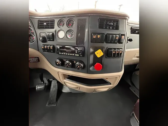 2022 Peterbilt 579bd721152e9cff1247454e990a4a32ef2
