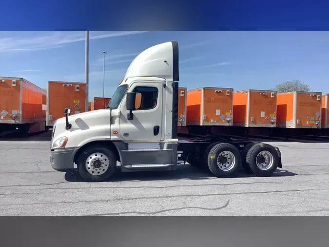 2019 Freightliner Cascadia 125
