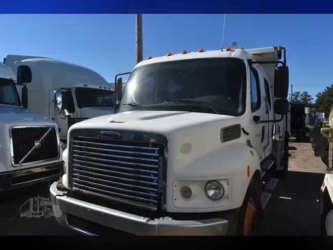 2010 FREIGHTLINER BUSINESS CLASS M2 112