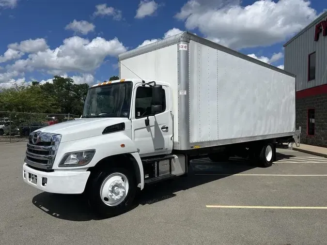 2020 HINO 268A