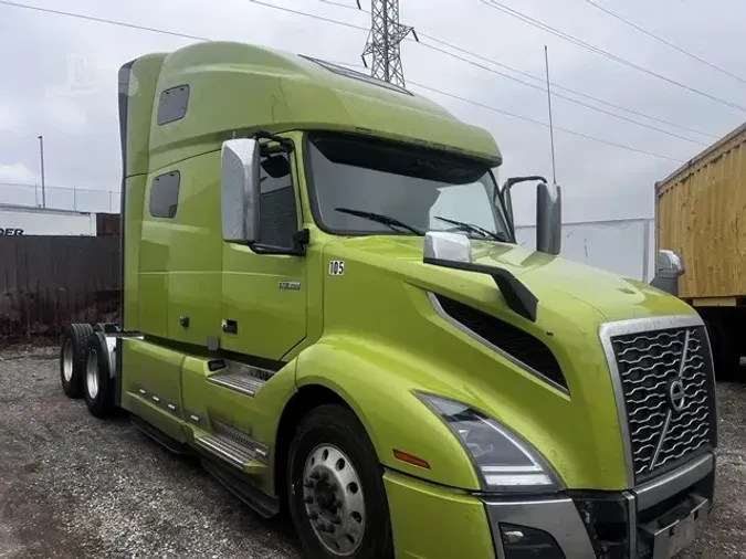 2023 VOLVO VNL64T760