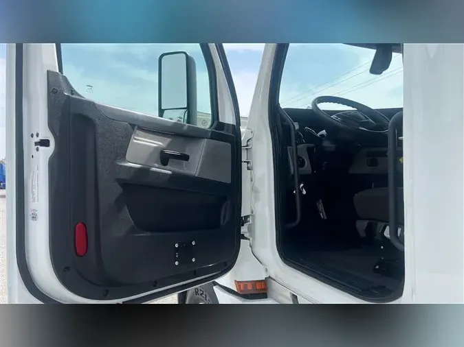 2020 FREIGHTLINER CA126