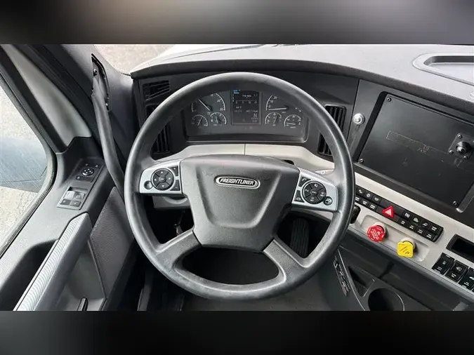 2022 FREIGHTLINER CA126
