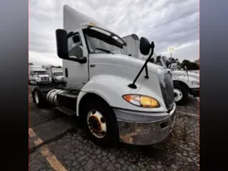 2019 NAVISTAR INTERNATIONAL RH613 DAYCAB S/A