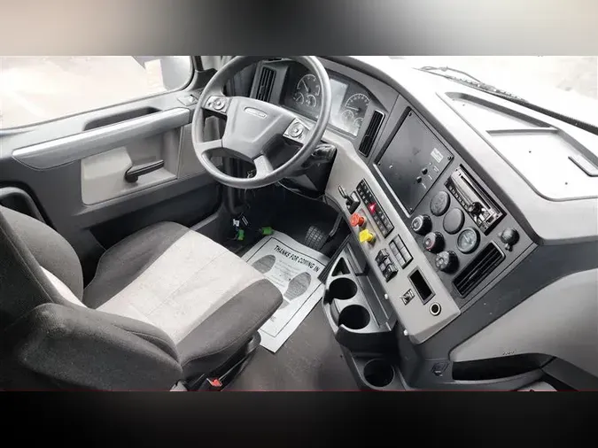 2020 FREIGHTLINER CA126