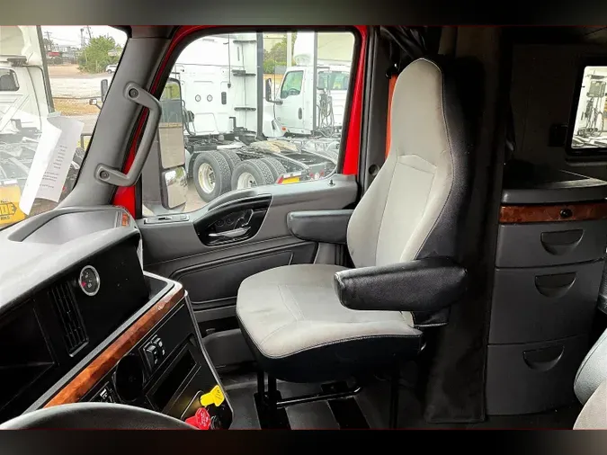 2021 INT LT625 6x4