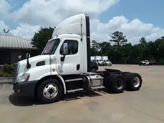 2015 FREIGHTLINER/MERCEDES CASCADIA 113