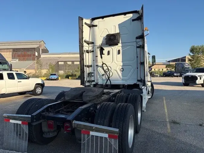 2022 FREIGHTLINER Cascadia 126bd86e709cc1e11fa977035cc35b7cefd