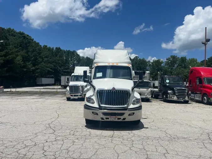 2019 NAVISTAR INTERNATIONAL LT625 SLPR CAB