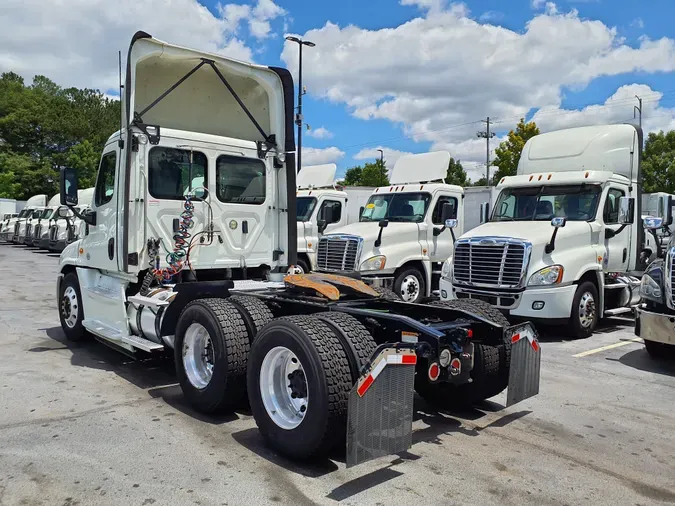 2019 FREIGHTLINER/MERCEDES CASCADIA 125