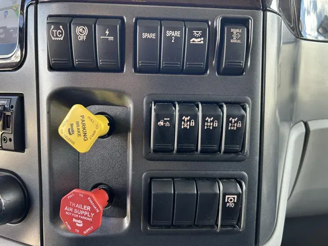 2022 Peterbilt 567