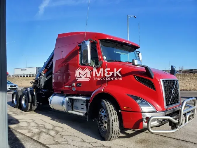 2020 VOLVO VNR64T640