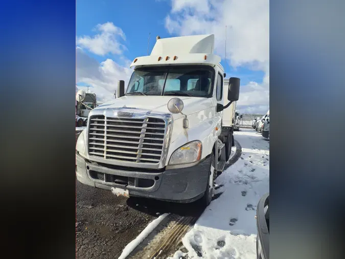 2019 FREIGHTLINER/MERCEDES CASCADIA 125