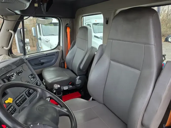 2019 FREIGHTLINER/MERCEDES CASCADIA 125bd904fbcd7061ab6fb56925d60b202d3