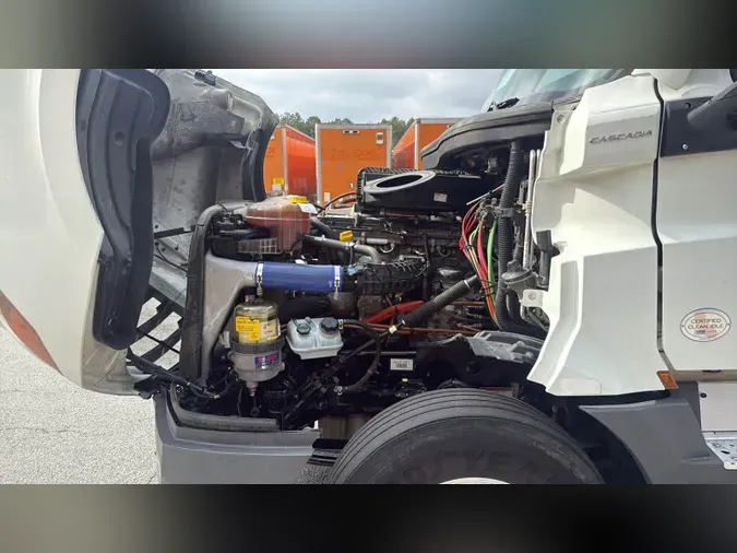 2022 Freightliner Cascadia 126bd913a59363ae5b6a8f08bdf5294cb66