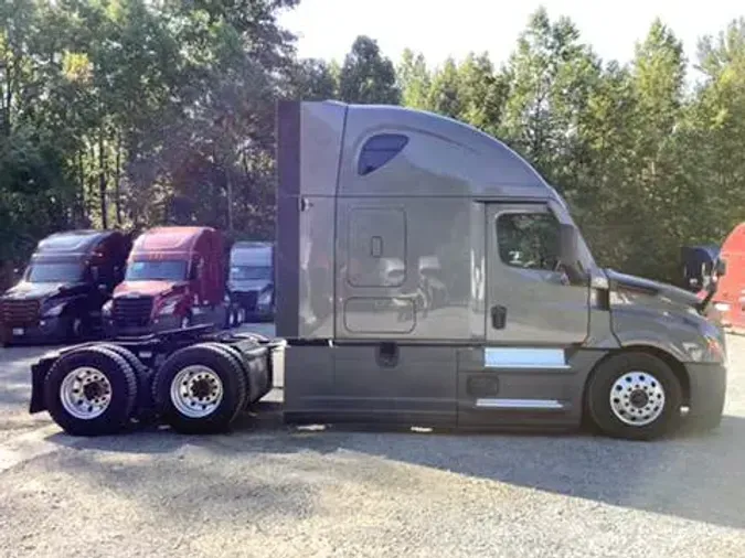 2022 Freightliner Cascadia