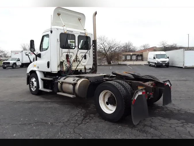 2014 FREIGHTLINER/MERCEDES CASCADIA 113