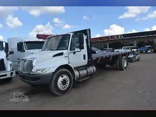 2010 INTERNATIONAL DURASTAR 4300