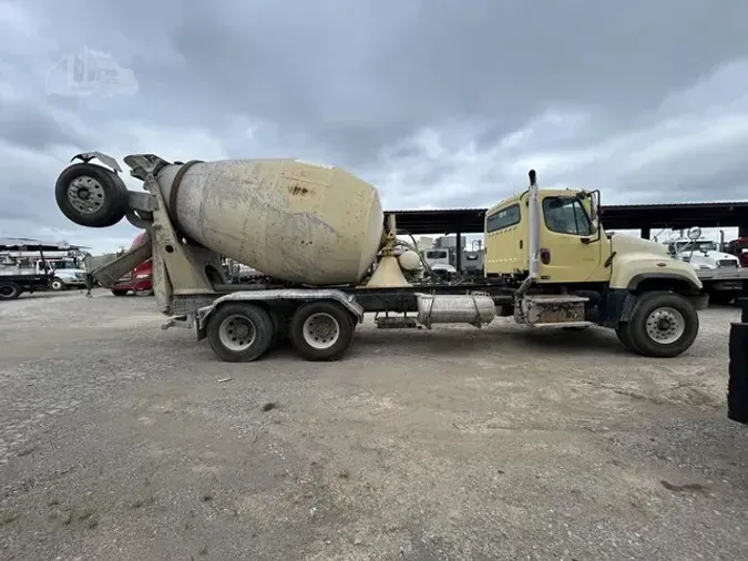 2017 FREIGHTLINER 114SD