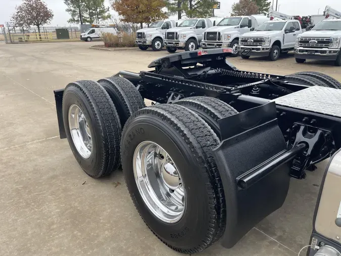 2023 Peterbilt 389bd95b7a5635650755e2ef487638b495b