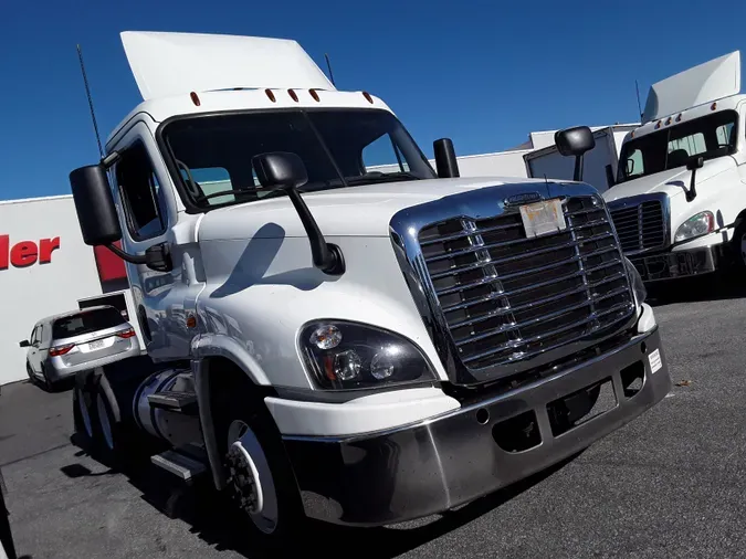 2018 FREIGHTLINER/MERCEDES CASCADIA 125