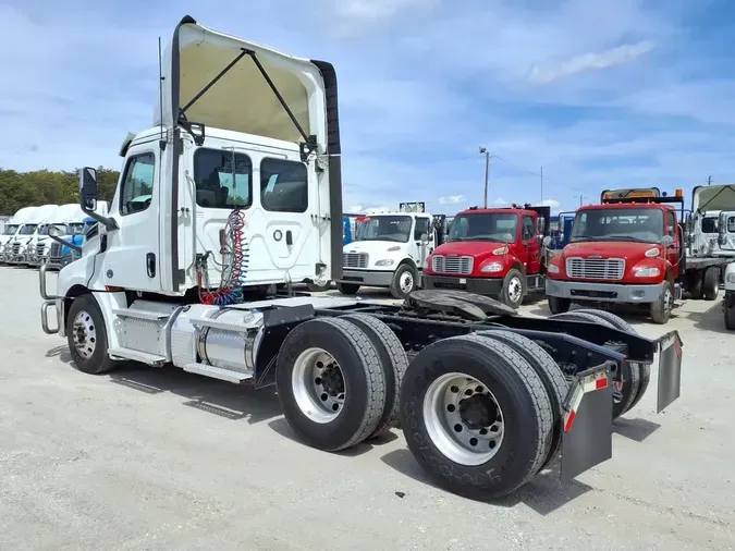 2020 FREIGHTLINER/MERCEDES NEW CASCADIA PX12664